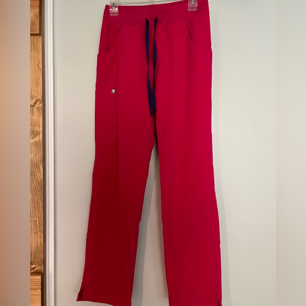 FIGS Women’s Cade Cargo Pants Small Tall Ultra Rose